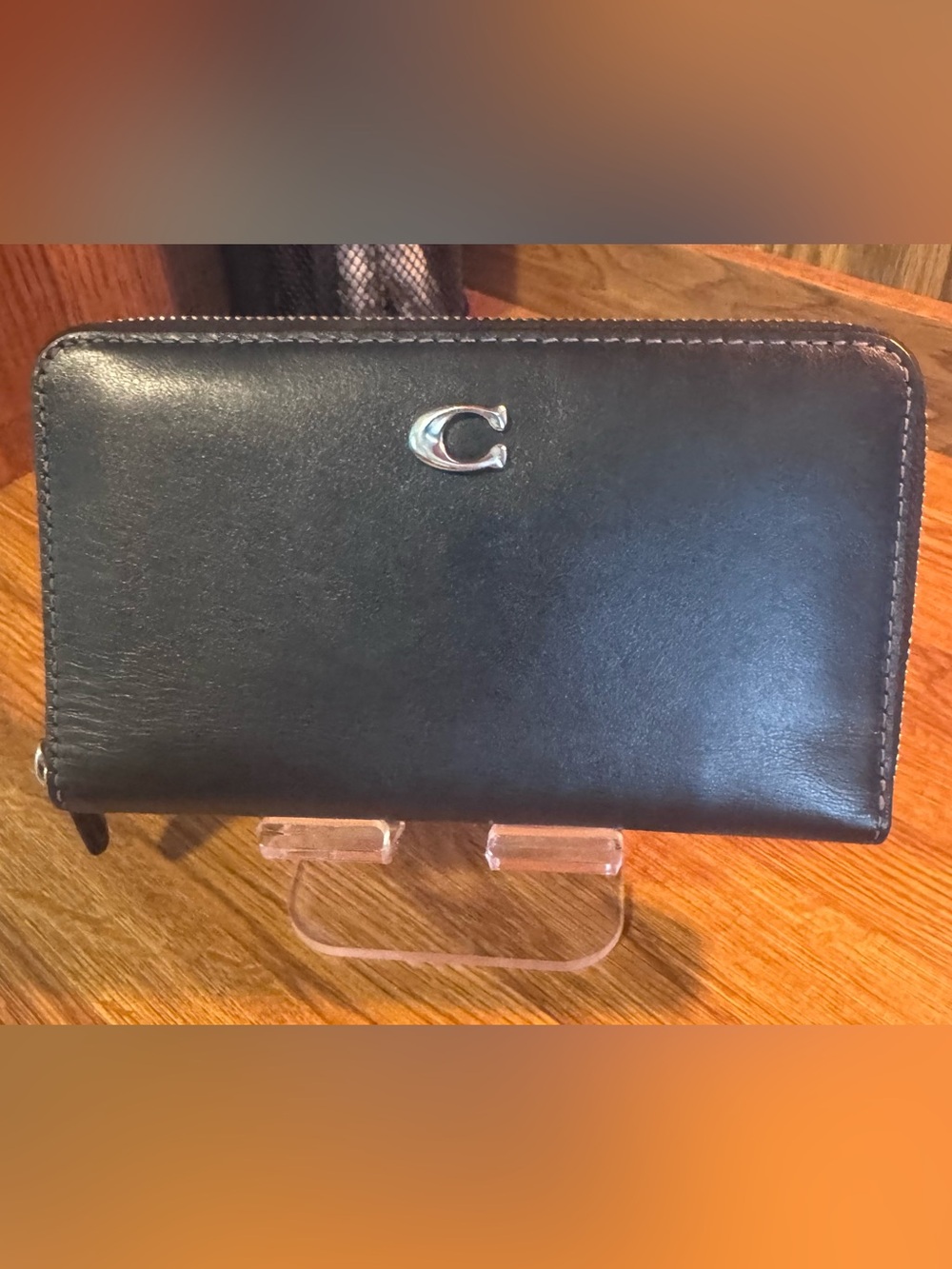 Coach Essential Accordion Zip Wallet
